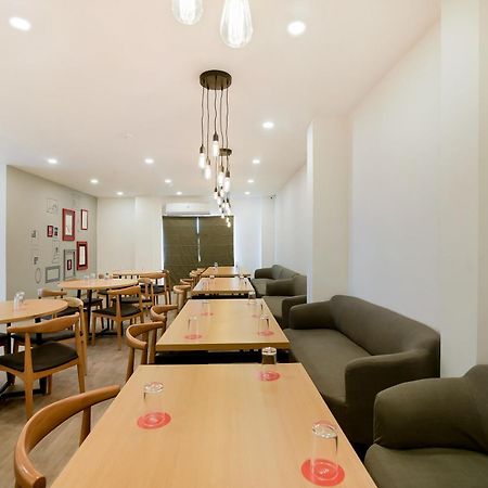 Townhouse The Awadh Airport Near Chaudhary Charan Singh International Airport Hotell Bijnaur Exteriör bild