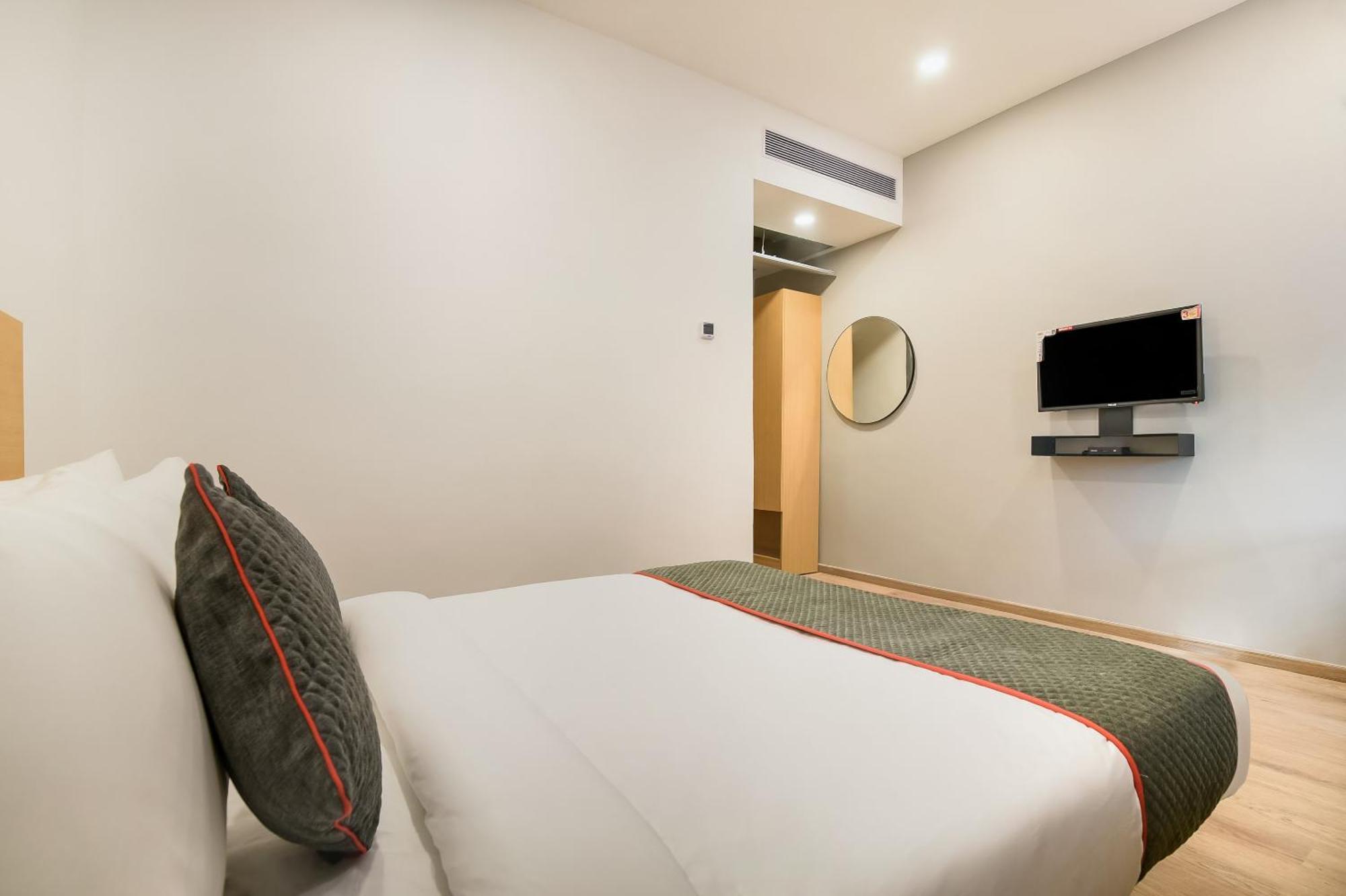 Townhouse The Awadh Airport Near Chaudhary Charan Singh International Airport Hotell Bijnaur Exteriör bild