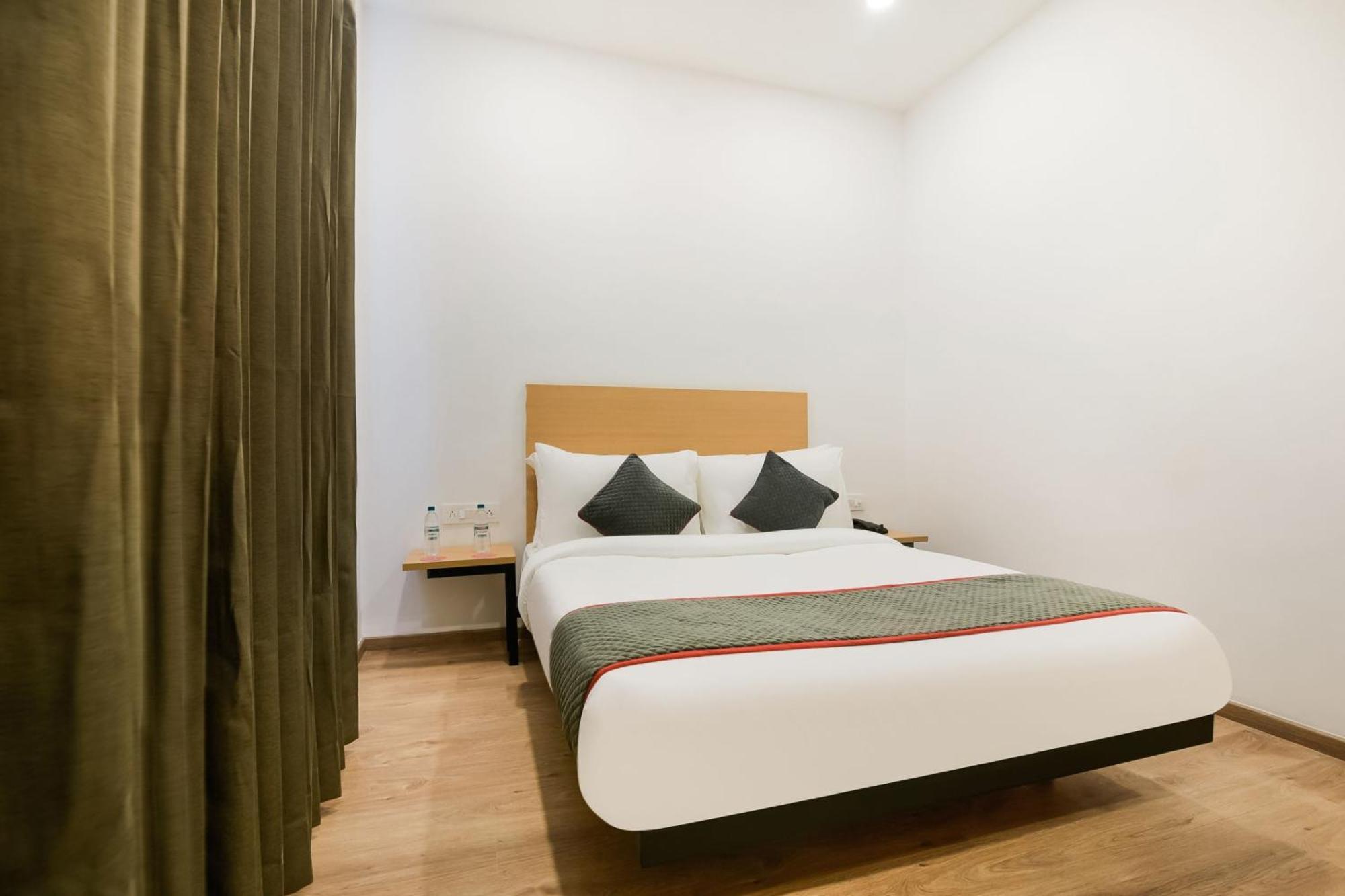 Townhouse The Awadh Airport Near Chaudhary Charan Singh International Airport Hotell Bijnaur Exteriör bild