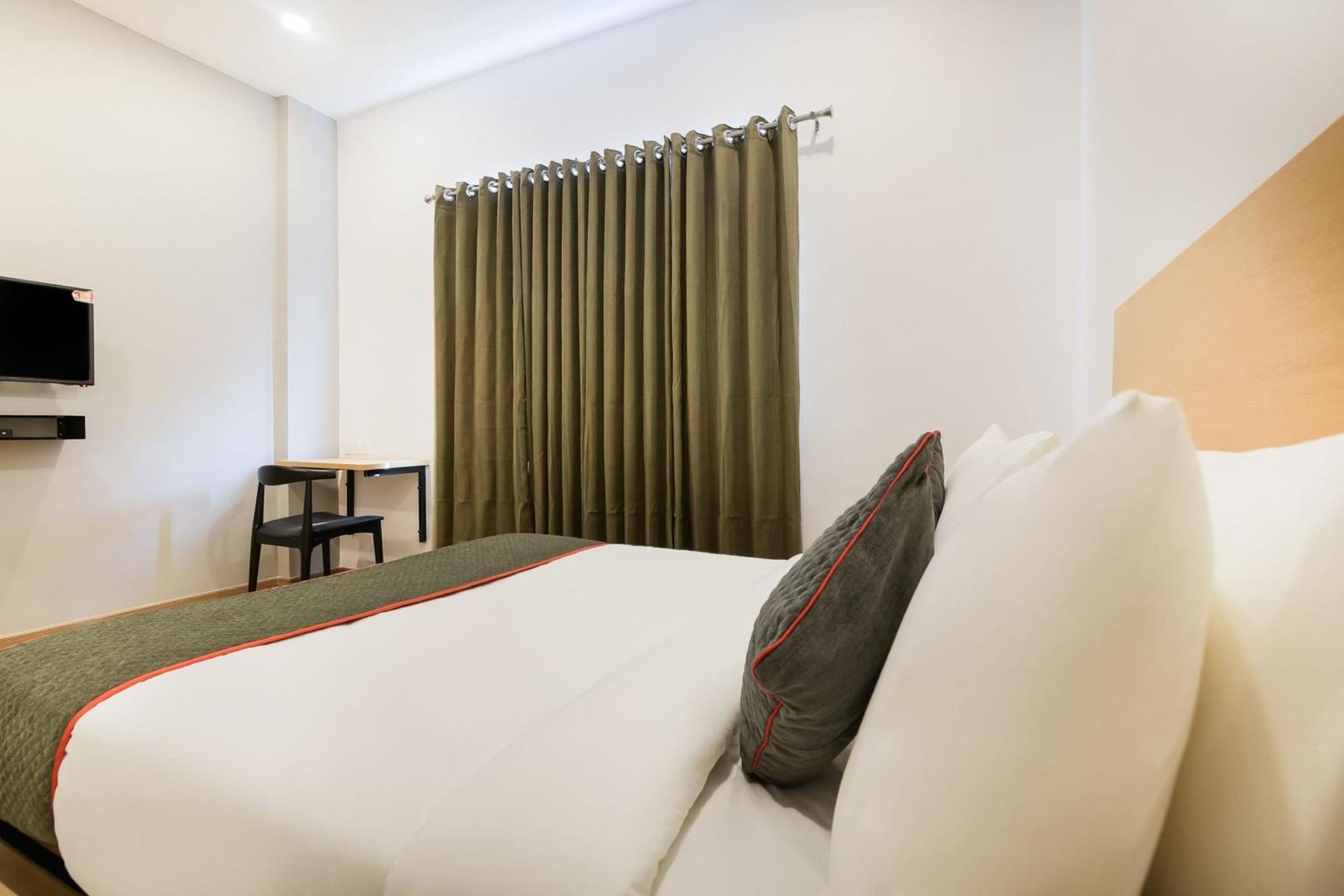 Townhouse The Awadh Airport Near Chaudhary Charan Singh International Airport Hotell Bijnaur Exteriör bild