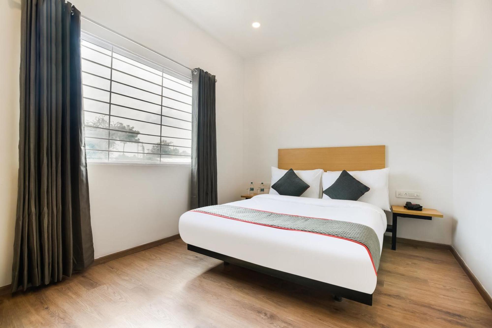 Townhouse The Awadh Airport Near Chaudhary Charan Singh International Airport Hotell Bijnaur Exteriör bild