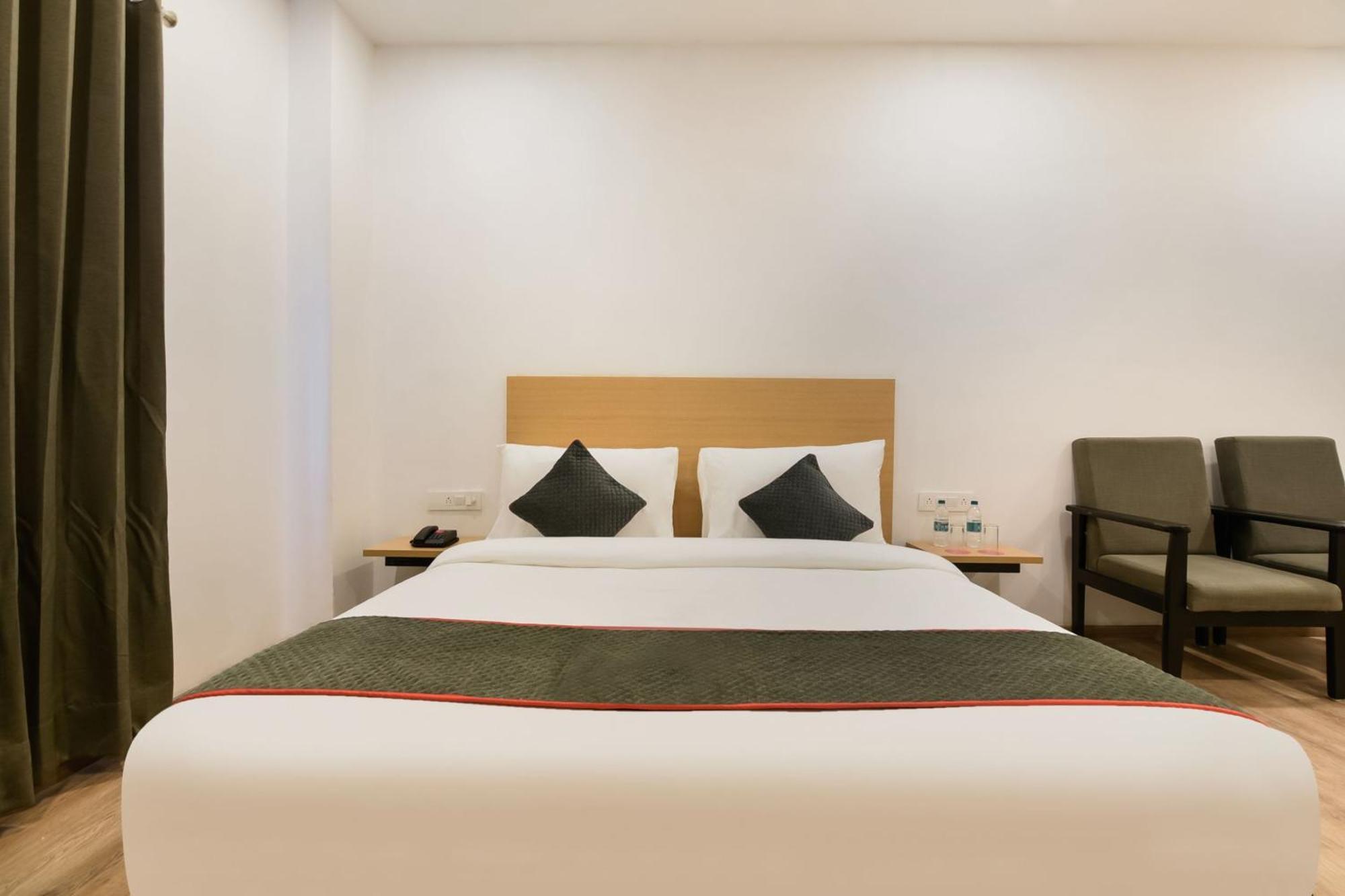 Townhouse The Awadh Airport Near Chaudhary Charan Singh International Airport Hotell Bijnaur Exteriör bild
